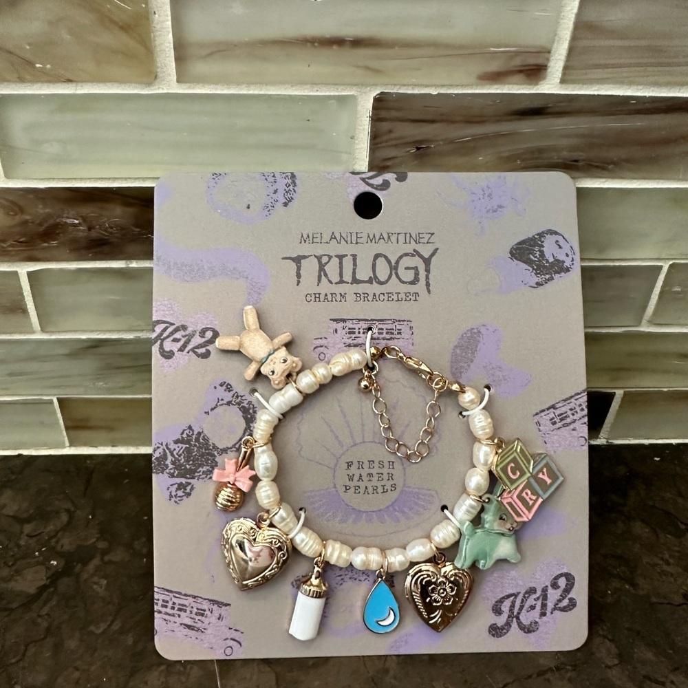 Melanie Martinez Trilogy Tour Cry Baby Pearl Charm Bracelet Official In Hand